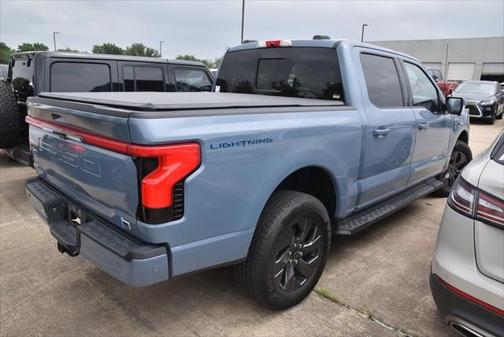 2023 Ford F-150 Lightning LARIAT