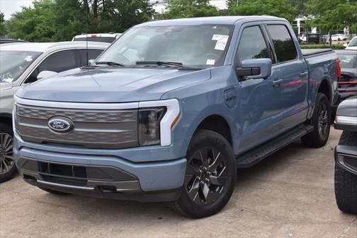 2023 Ford F-150 Lightning LARIAT