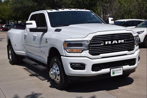 2024 RAM 3500 Laramie Crew Cab 4x4 8' Box