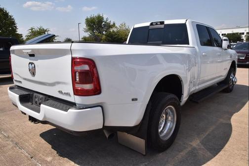 2024 RAM 3500 Laramie Crew Cab 4x4 8' Box