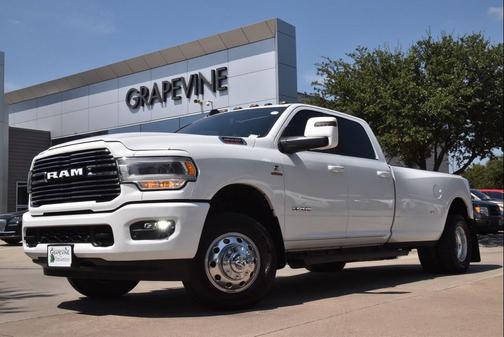 2024 RAM 3500 Laramie Crew Cab 4x4 8' Box