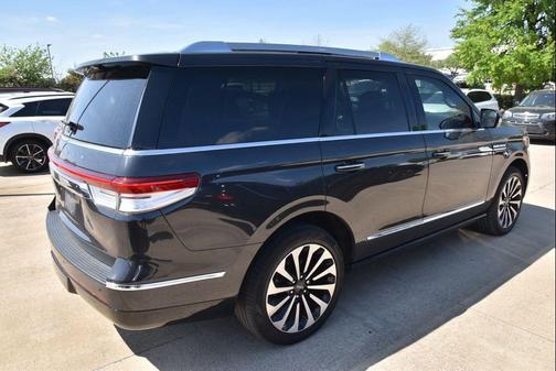 Starlight Gray Metallic Premium Colorant 2024 Lincoln Navigator Reserve