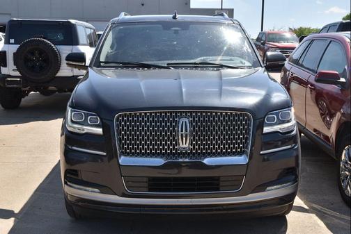 Starlight Gray Metallic Premium Colorant 2024 Lincoln Navigator Reserve