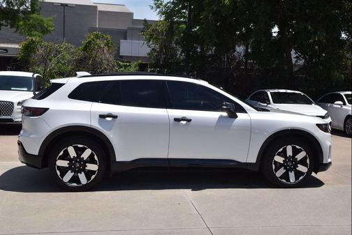 Snowfall Pearl 2024 Honda Prologue Elite