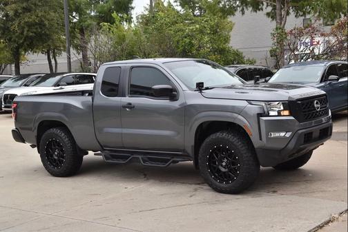 2022 Nissan Frontier S