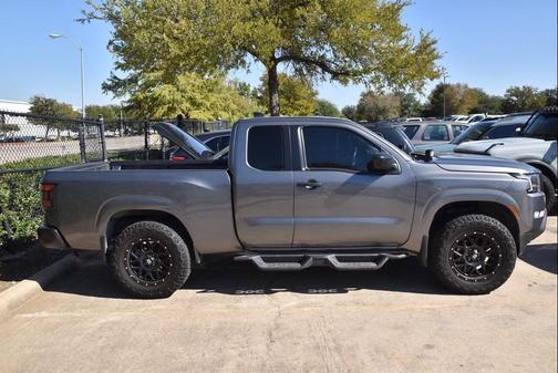 2022 Nissan Frontier S