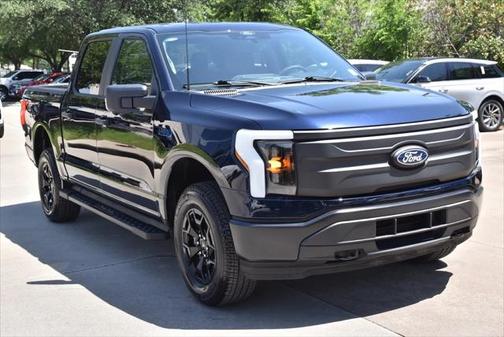 2025 Ford F-150 Lightning Pro