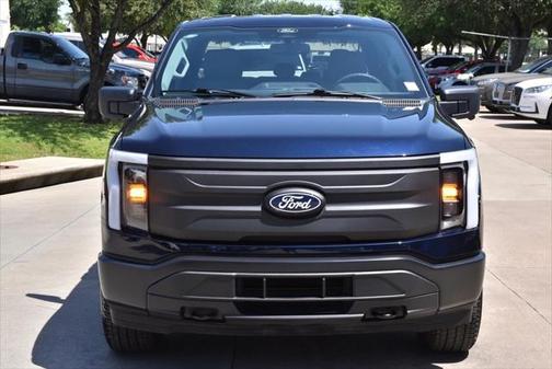 2025 Ford F-150 Lightning Pro