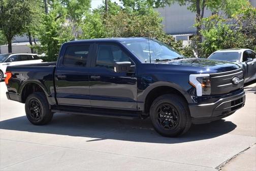 2025 Ford F-150 Lightning Pro