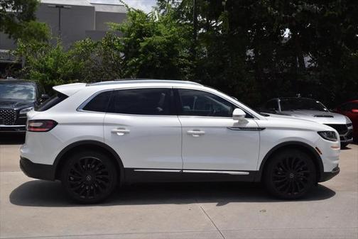 2022 Lincoln Nautilus Black Label