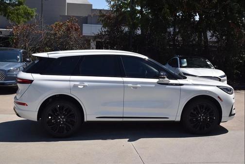 2025 Lincoln Corsair Premiere