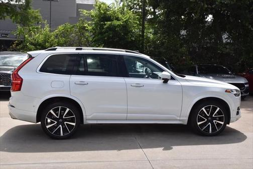 2019 Volvo XC90 T6 Momentum
