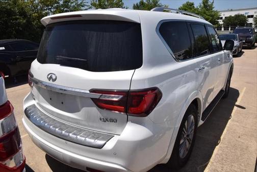 2023 INFINITI QX80 Luxe