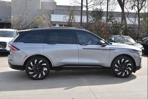 2024 Lincoln Nautilus Reserve