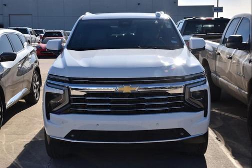 2025 Chevrolet Suburban LT