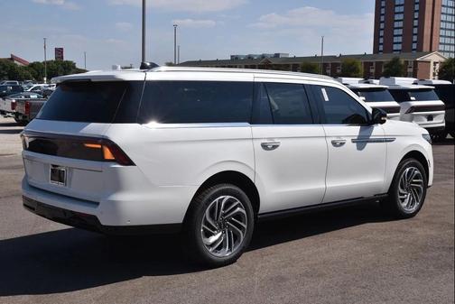 2025 Lincoln Navigator Reserve