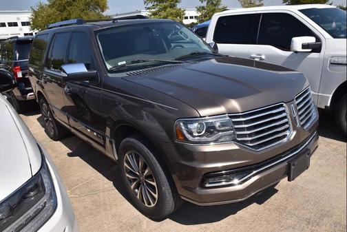 2016 Lincoln Navigator Select