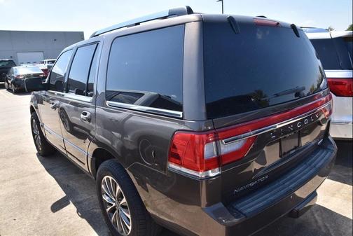2016 Lincoln Navigator Select