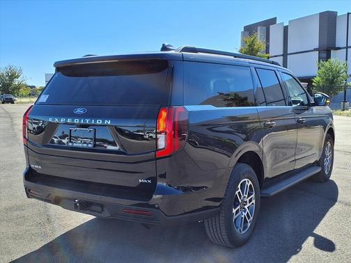 2025 Ford Expedition Max Active 4x2