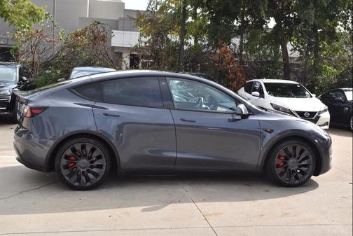 2022 Tesla Model Y Performance Dual Motor All-Wheel Drive
