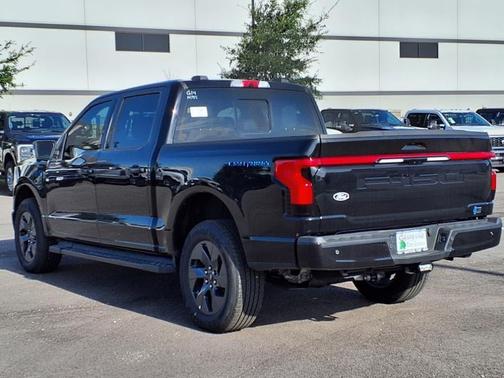 2025 Ford F-150 Lightning LARIAT