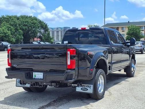 2025 Ford F-350 Platinum