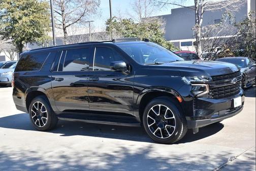 2023 Chevrolet Suburban RST