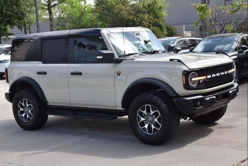 Desert Sand 2025 Ford Bronco Badlands