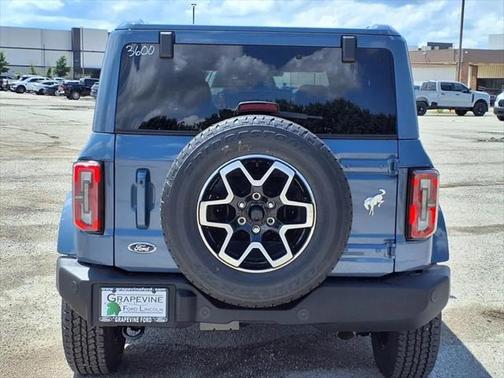 2025 Ford Bronco Outer Banks