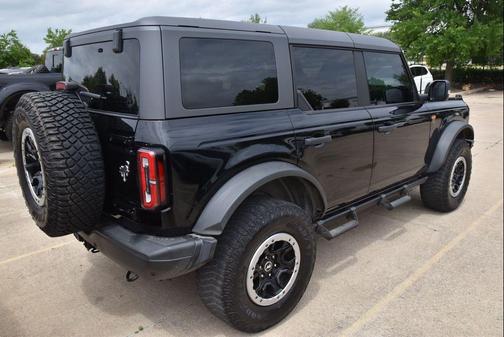 Shadow Black 2023 Ford Bronco Badlands
