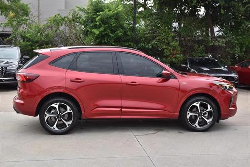 2023 Ford Escape ST-Line Elite