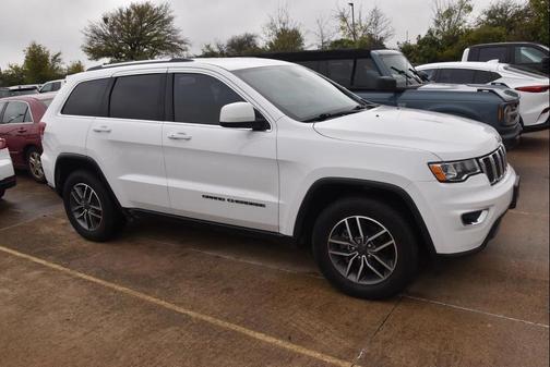 2020 Jeep Grand Cherokee Laredo