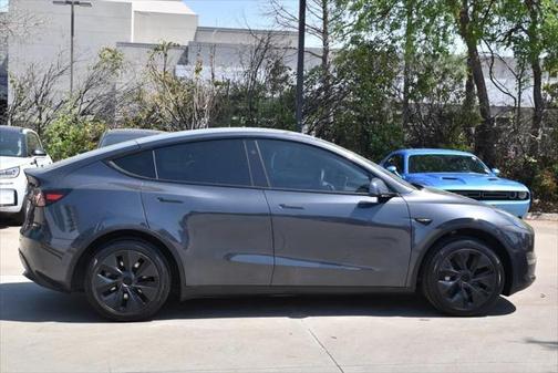 2024 Tesla Model Y Long Range Dual Motor All-Wheel Drive