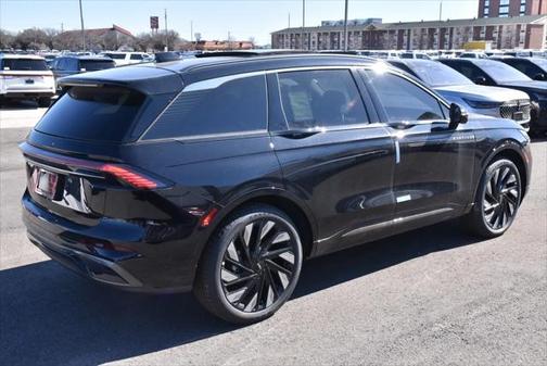 2024 Lincoln Nautilus Black Label