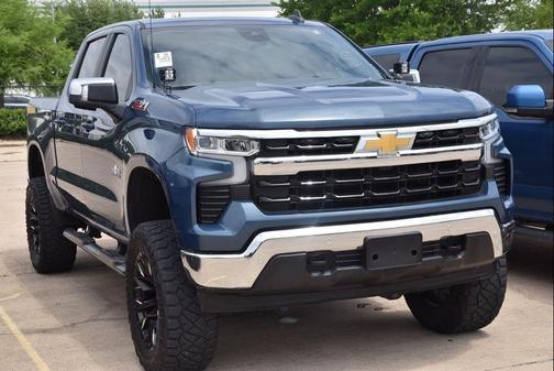 Lakeshore Blue Metallic 2024 Chevrolet Silverado 1500 LT