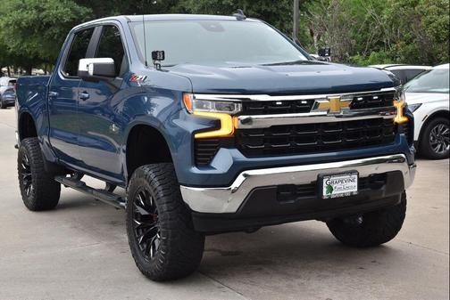 Lakeshore Blue Metallic 2024 Chevrolet Silverado 1500 LT