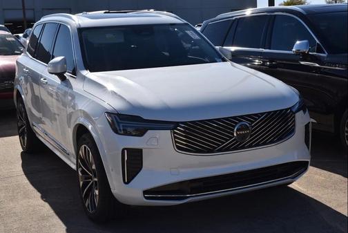 2025 Volvo XC90 B6 Plus 7-Seater