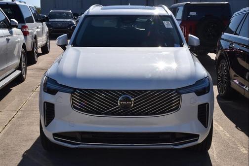 2025 Volvo XC90 B6 Plus 7-Seater