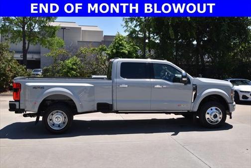 2025 Ford F-450 Platinum