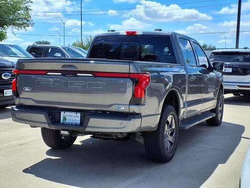 2025 Ford F-150 Lightning LARIAT