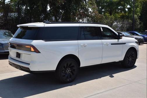 2025 Lincoln Navigator Reserve