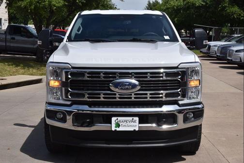 Oxford White 2023 Ford F-250 XLT