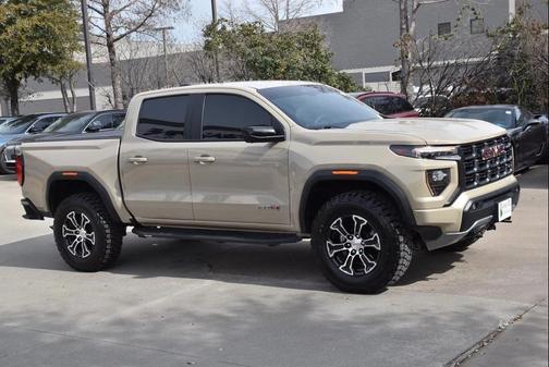 2023 GMC Canyon AT4