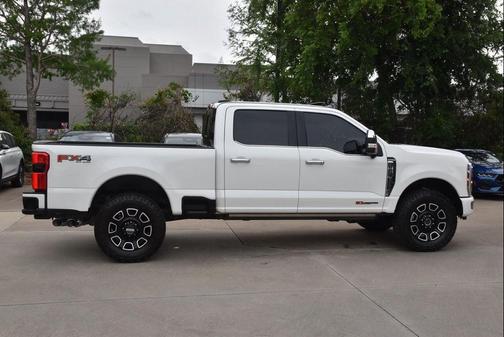 Star White Metallic Tri-Coat 2024 Ford F-250 Platinum