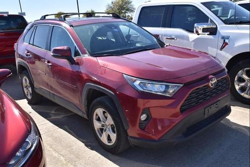 2020 Toyota RAV4 XLE