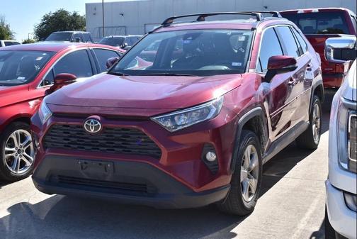 2020 Toyota RAV4 XLE