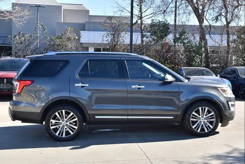 2017 Ford Explorer Platinum