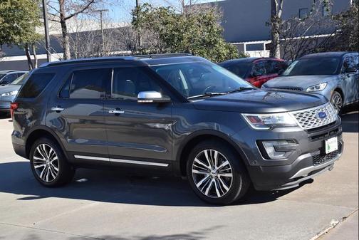2017 Ford Explorer Platinum