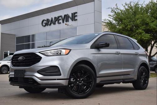 Iconic Silver Metallic 2023 Ford Edge SE