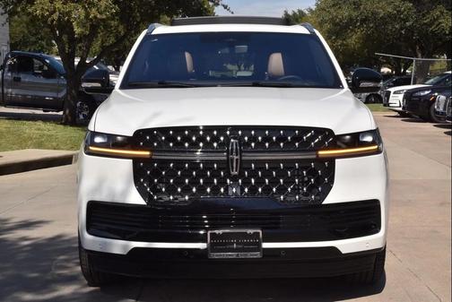 2025 Lincoln Navigator Black Label